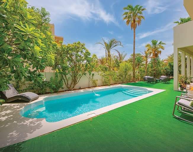 🌿 Low-Maintenance Landscaping Ideas for Busy Dubai Residents