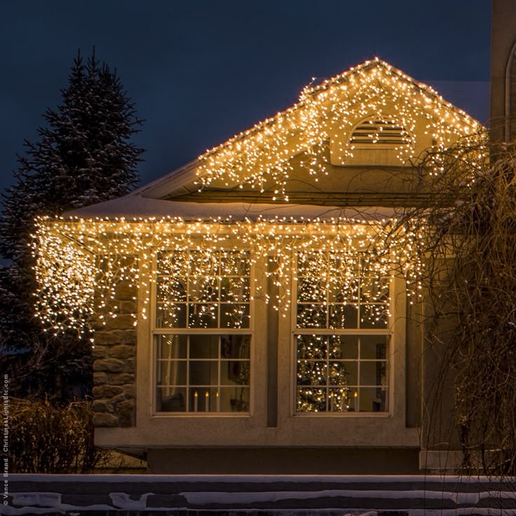 The Newbies Guide to Outdoor Christmas Decorating – Christmas Lights, Etc